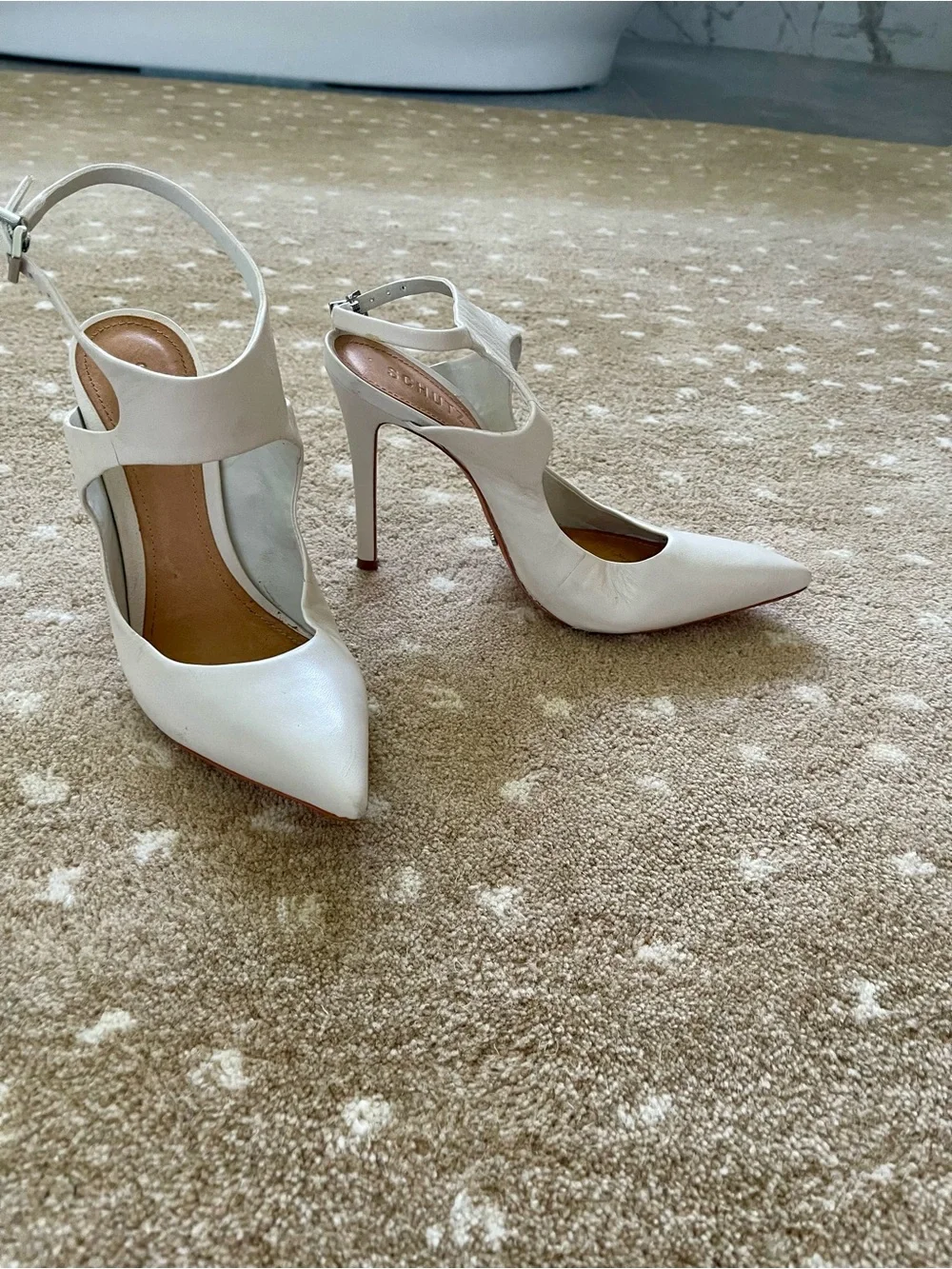 SCHUTZ White Pointed Slingback Stiletto Pumps - Picture 4 of 5